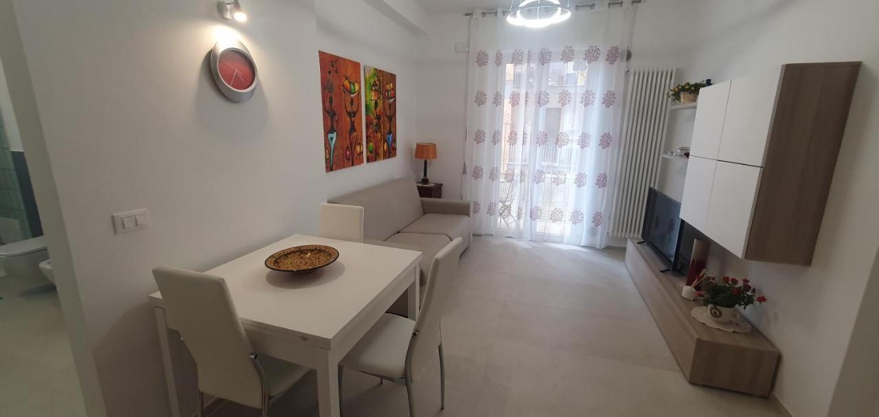 Apartamento Casa Riblo E Flo Monopoli Exterior foto